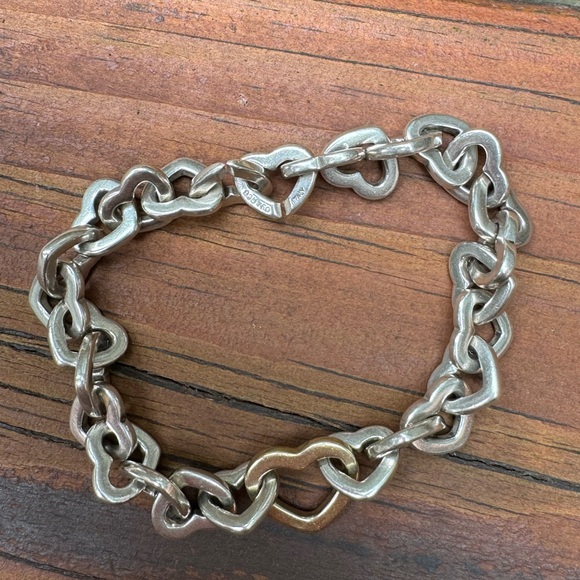 Tiffany & Co. 2000 Interlocking Gold Silver Hearts Retired Authentic Bracelet - Picture 4 of 15